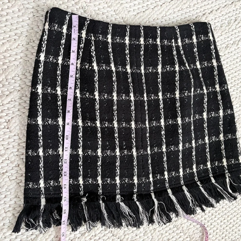 TORY BURCH Marisol Tweed Black & White Mini Skirt w/ Fringe Womens Size 6 EUC